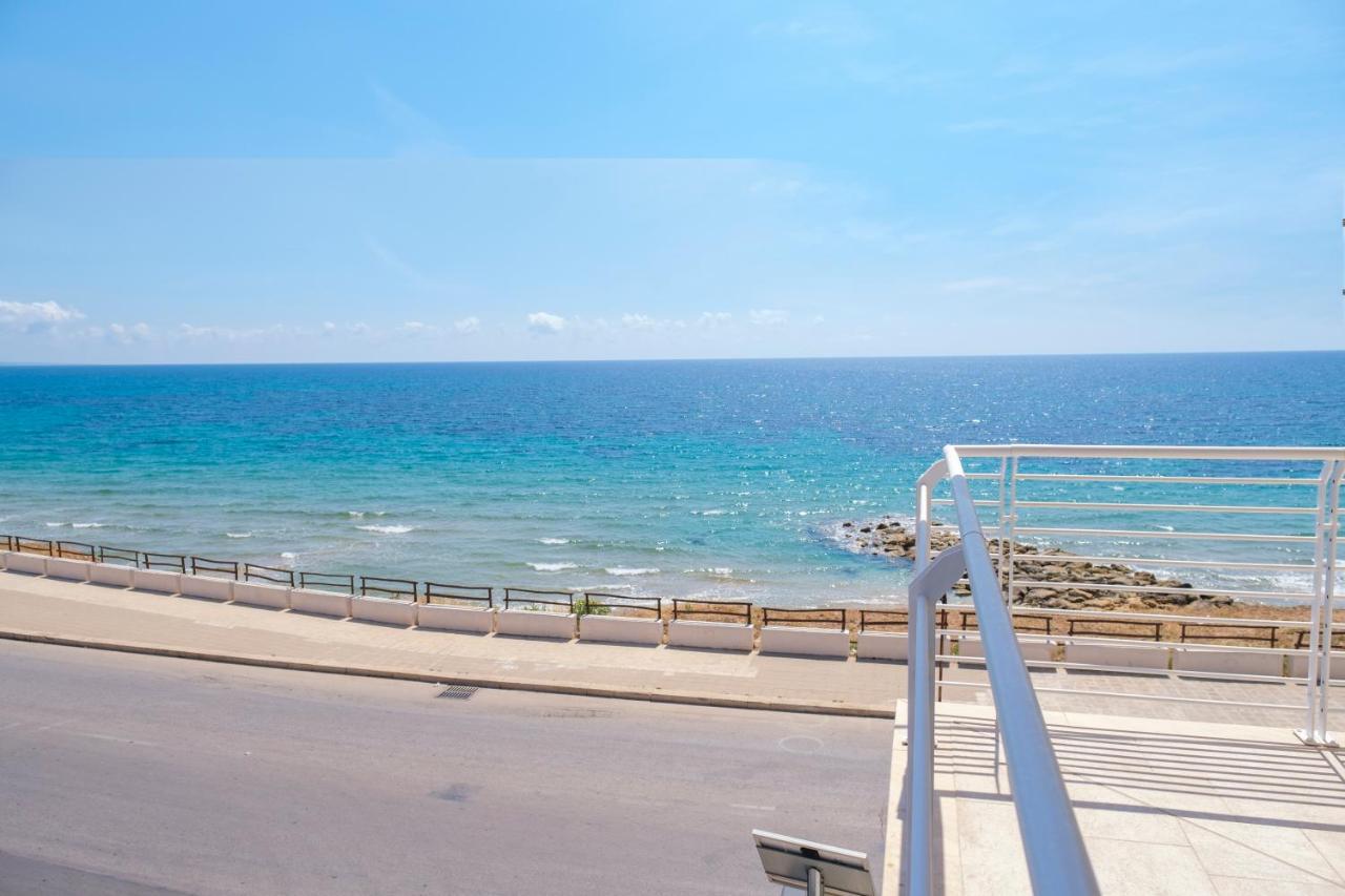 White Apartments & Spa Avola Ngoại thất bức ảnh