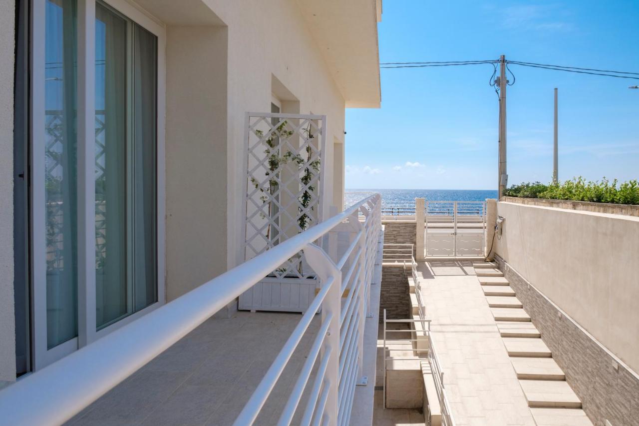 White Apartments & Spa Avola Ngoại thất bức ảnh