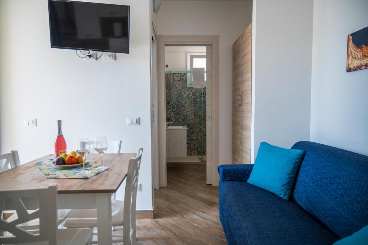White Apartments & Spa Avola Ngoại thất bức ảnh