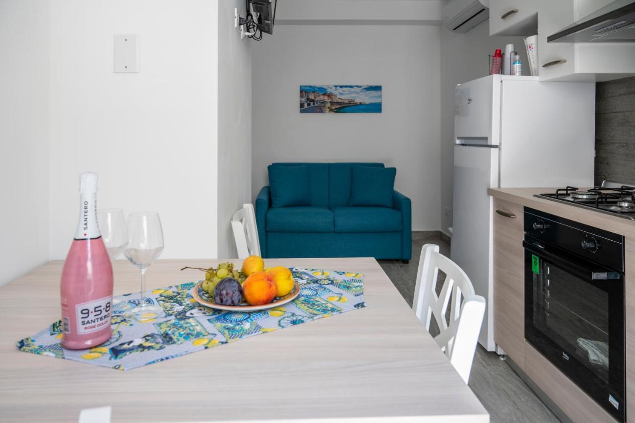 White Apartments & Spa Avola Ngoại thất bức ảnh